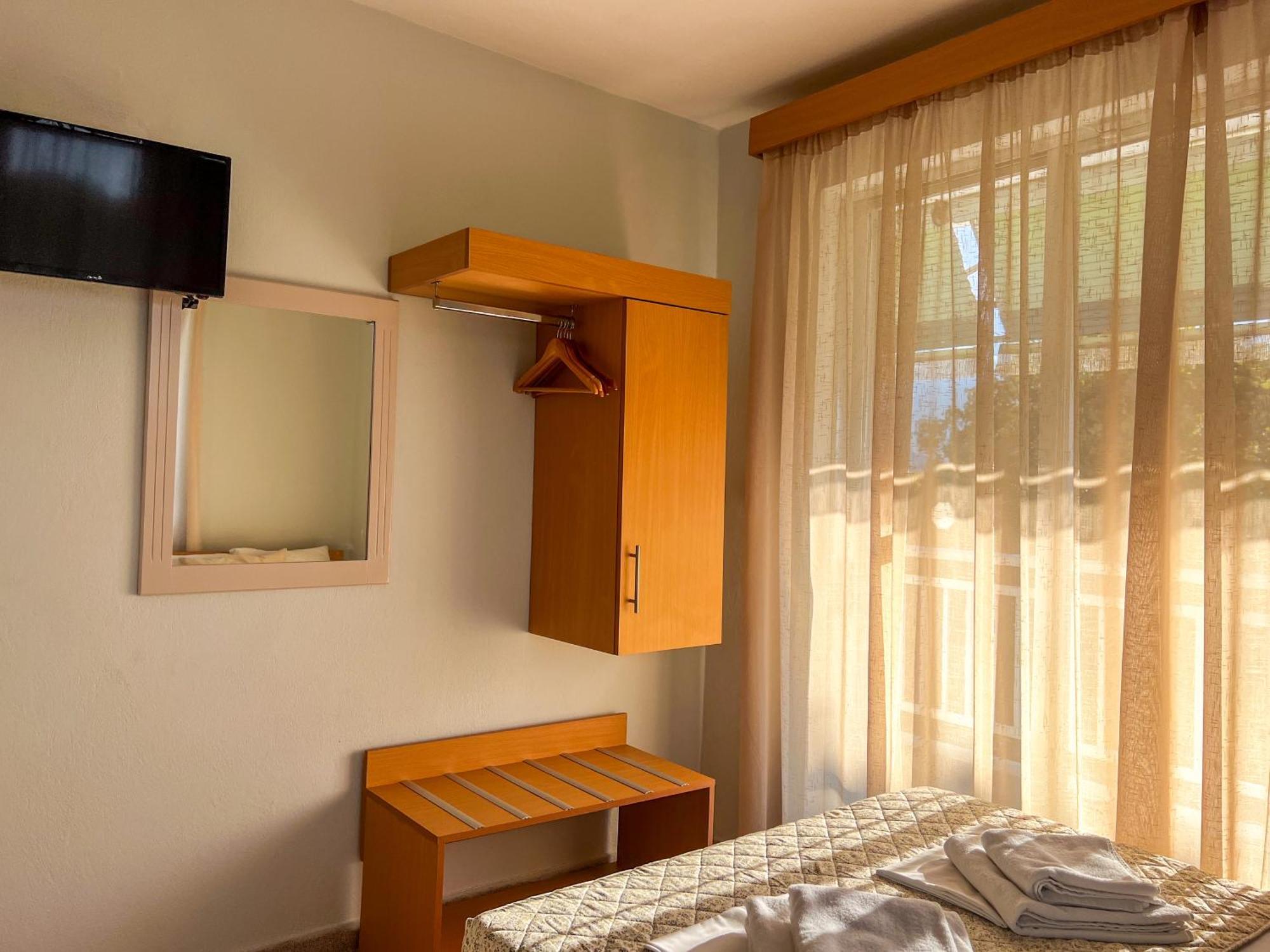 Prado Apartment Hotel Limín Litochórou Extérieur photo